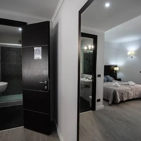 Seven Kings Relais 3*