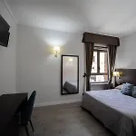 Seven Kings Relais בית הארחה