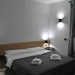 Seven Kings Relais בית הארחה